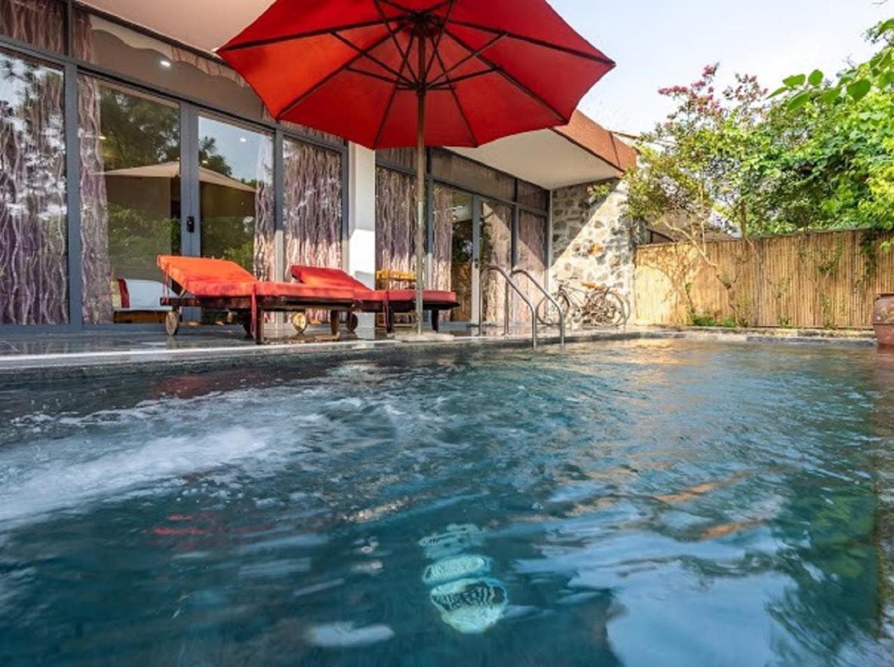 Villa Owner Tai Khu Nghi Duong Sinh Thai Dai Lai Resort Ngoc Quang Esterno foto